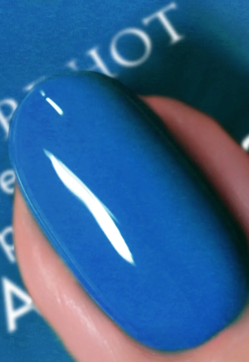 Nails Inc London You're So Fire neglelakk fargeskiftende