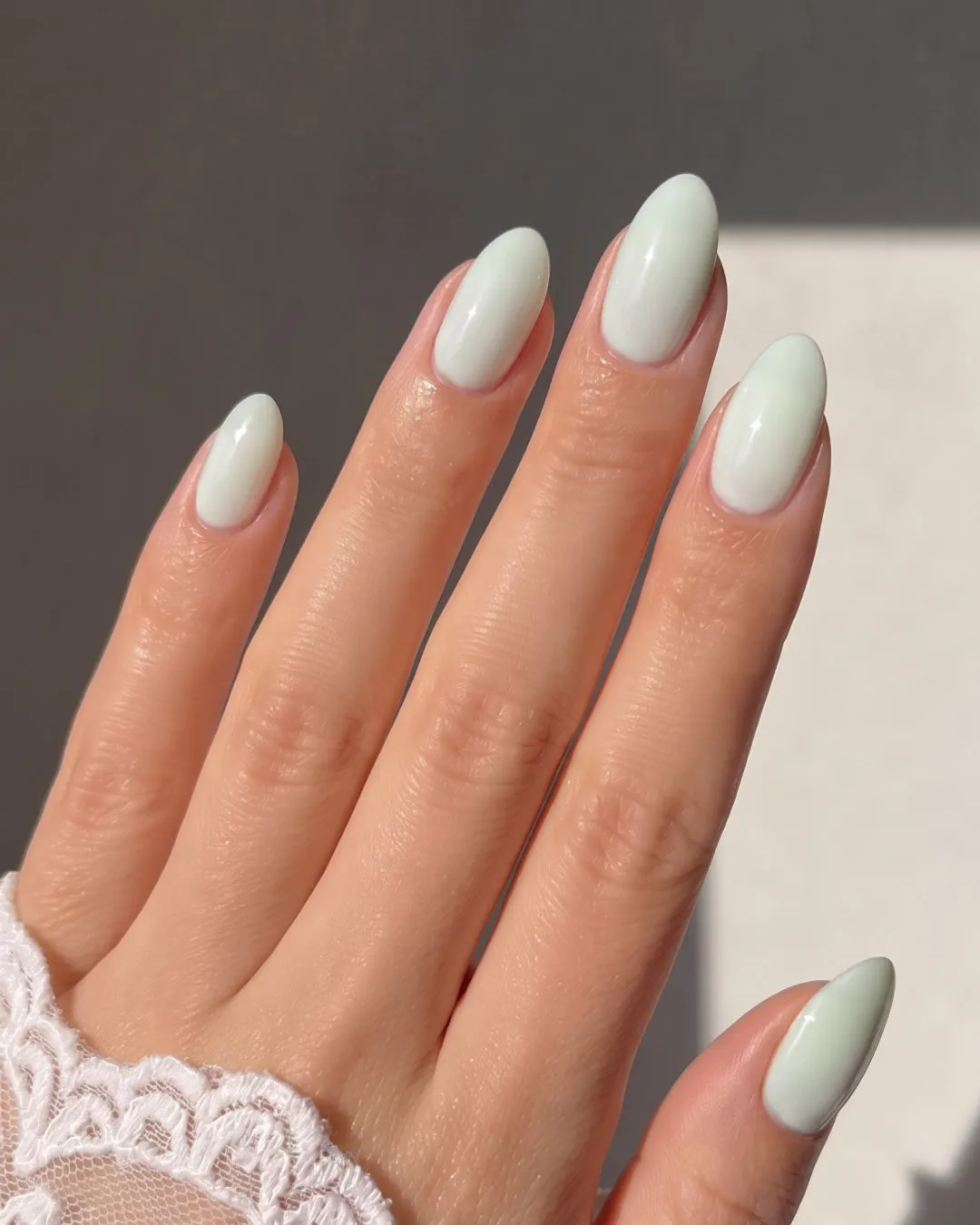 The Gel Collection 259 Sprout gel polish gjennomsiktig grønn
