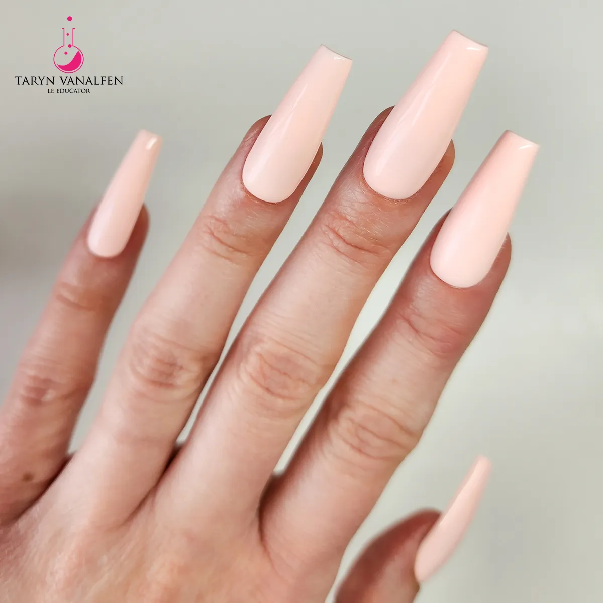 Light Elegance ButterCream Niña Bonita neglelakk 5 ml kremrosa