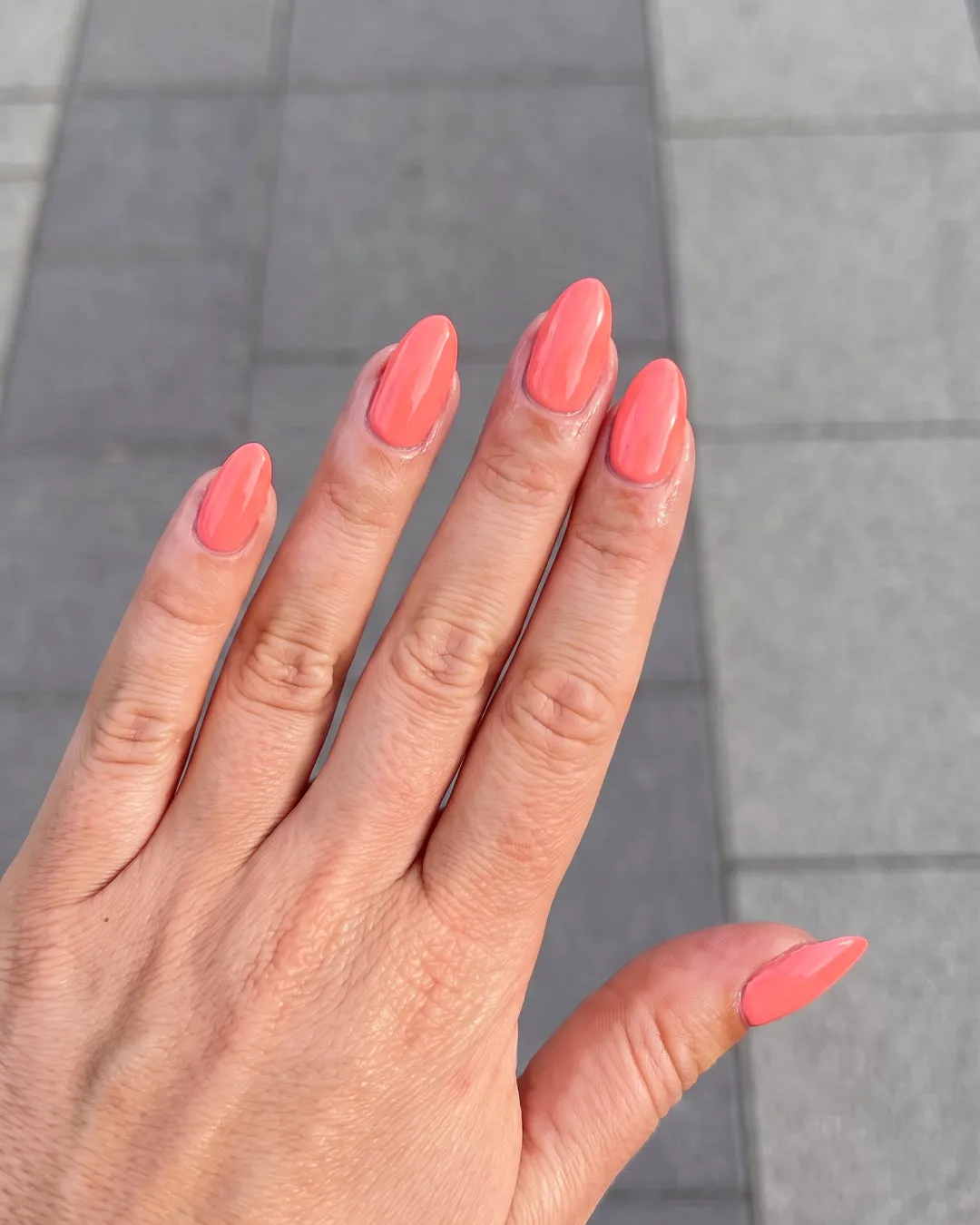 The Gel Collection 217 Brave Face gel polish korall dekkende