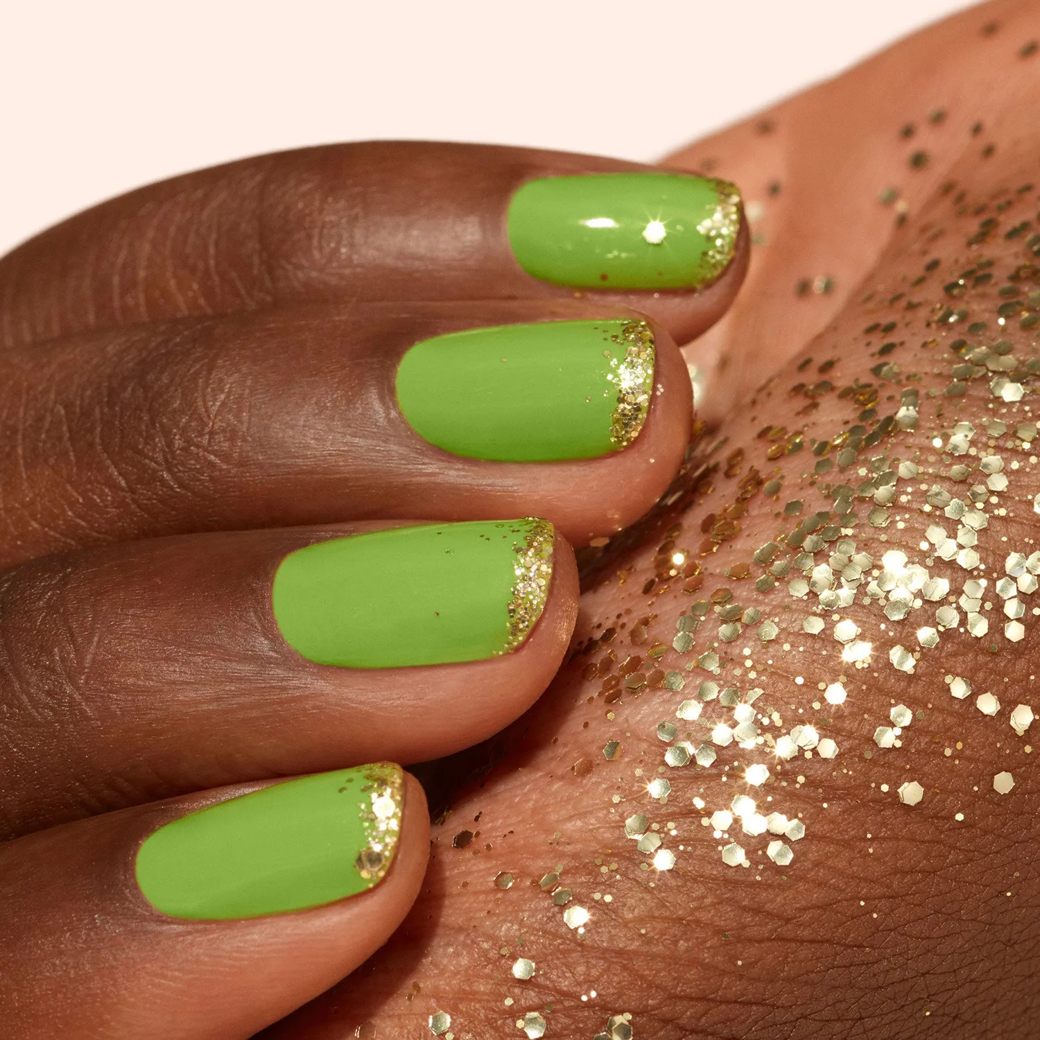 Manucurist Green Petit Pois neglelakk lysegrønn
