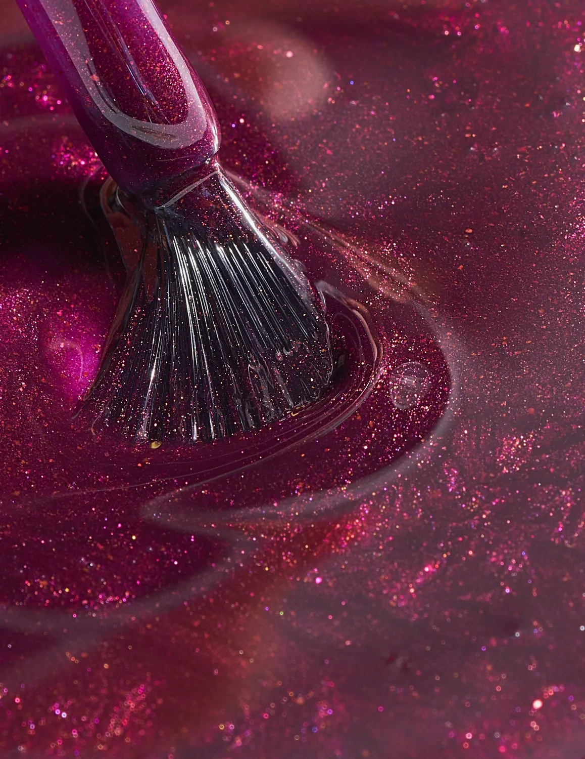 Le Mini Macaron Dark Plum gellakk 8,5 ml lilla shimmer