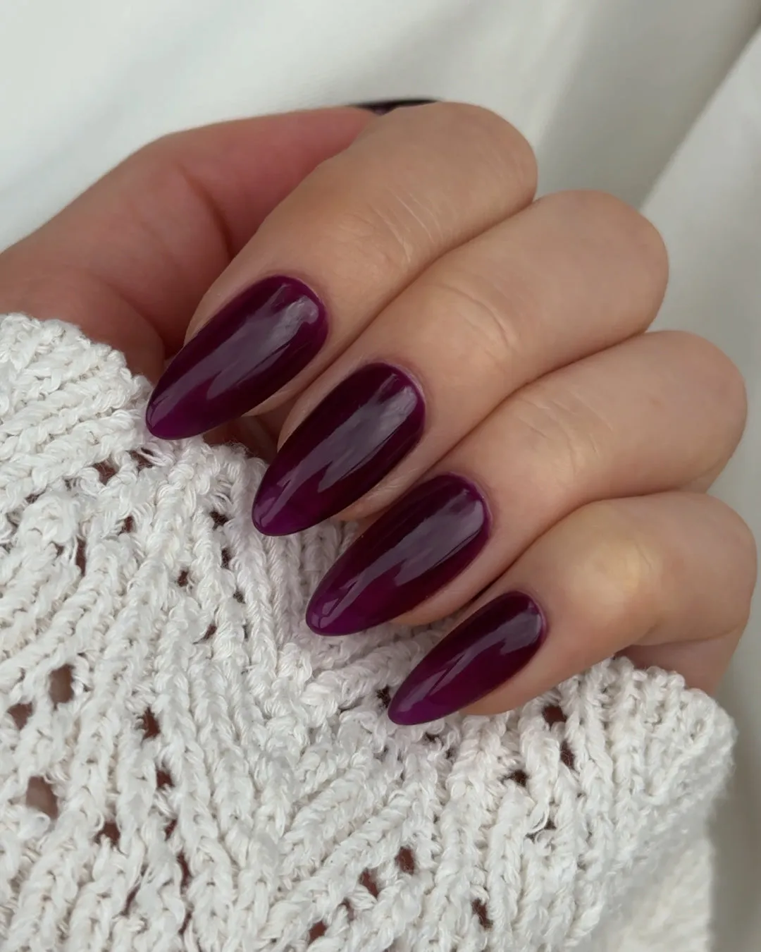 The Gel Collection Gel Polish 205 Mic Drop lilla plomme