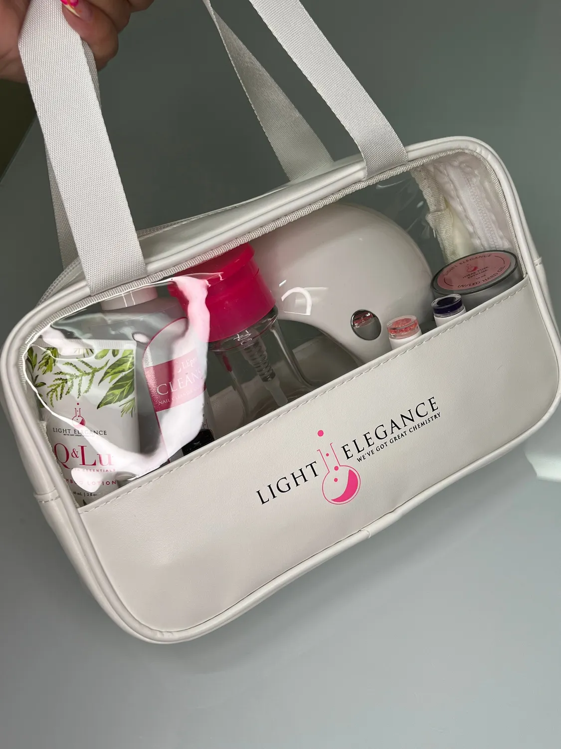 Light Elegance Cosmetic Bag sminkeveske med logo og vindu