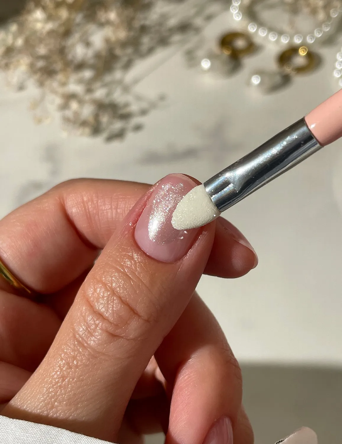 Le Mini Macaron Le Pearl neglepulver sett hvit perlemor