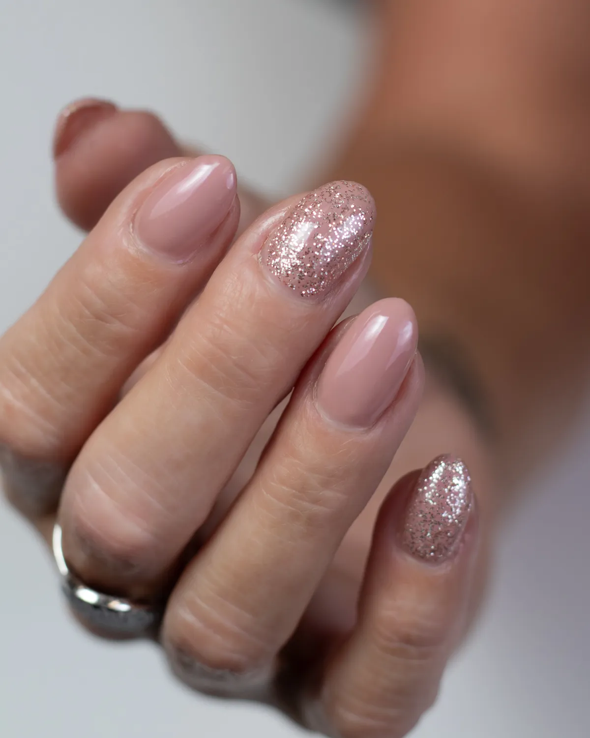 Light Elegance ButterCream I'm Sensitive neglelakk 5 ml shimmer