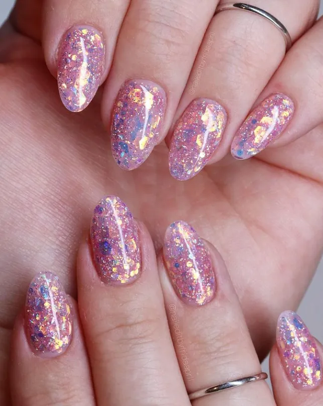 Light Elegance P+ My Masterpiece glitter gellakk 10 ml rosa