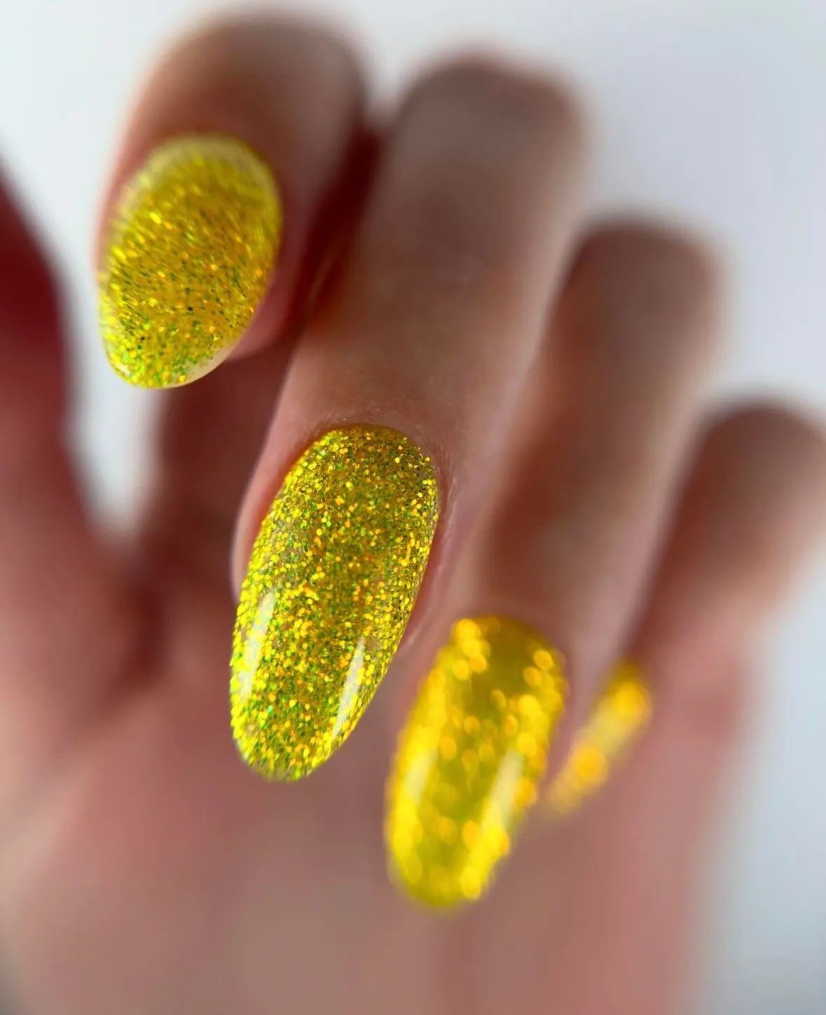 Light Elegance P+ Good Vibrations gelpolish 10 ml gul
