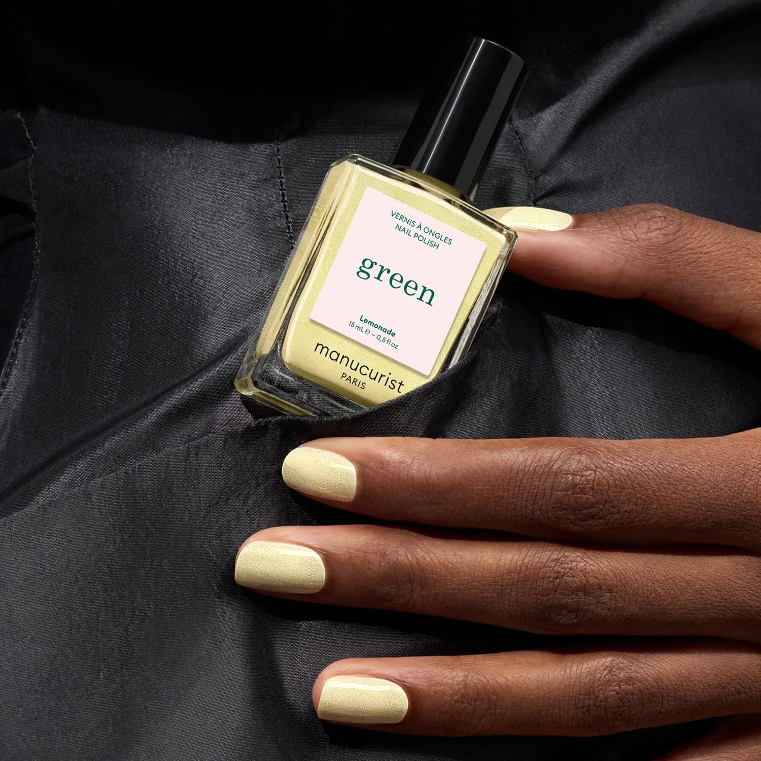 Manucurist Green Lemonade neglelakk lysegul glitter