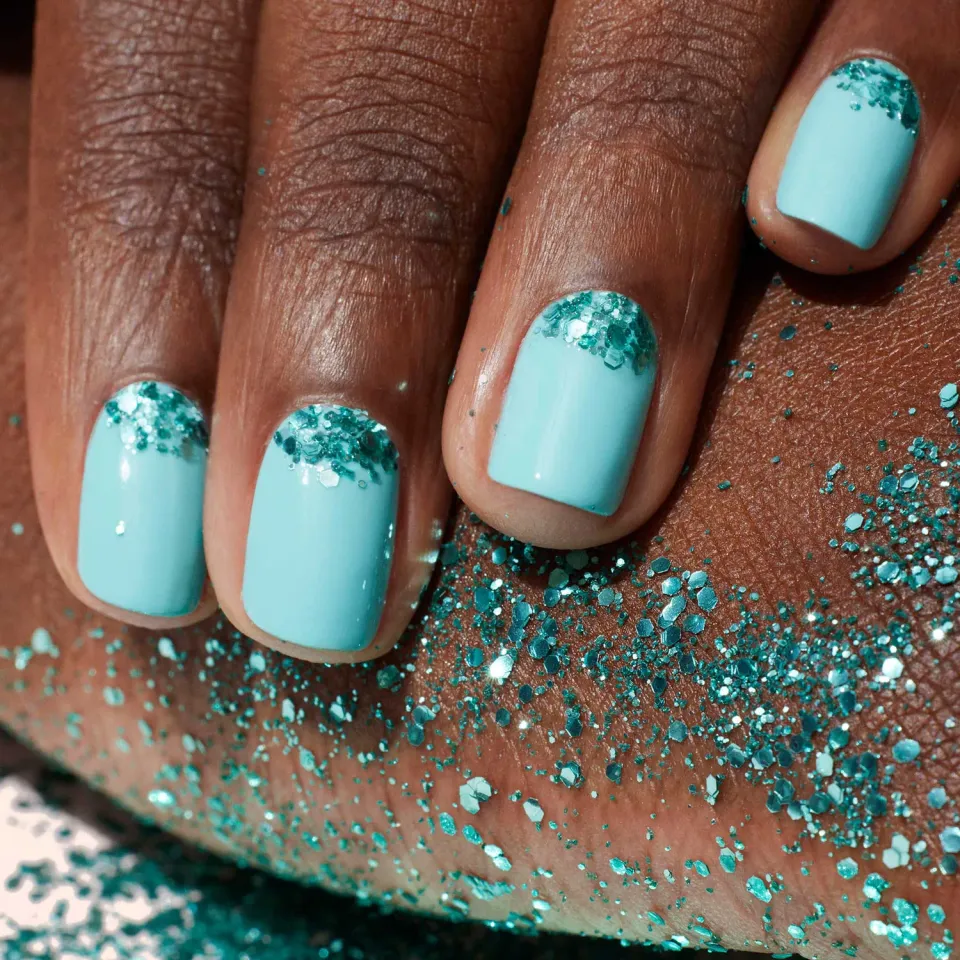 Manucurist Underwater Glitter neglesett Green Flash Riviera