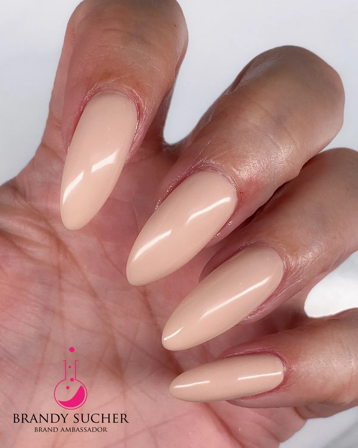 Light Elegance ButterCream Attitude Adjustment geleneglelakk nude krem