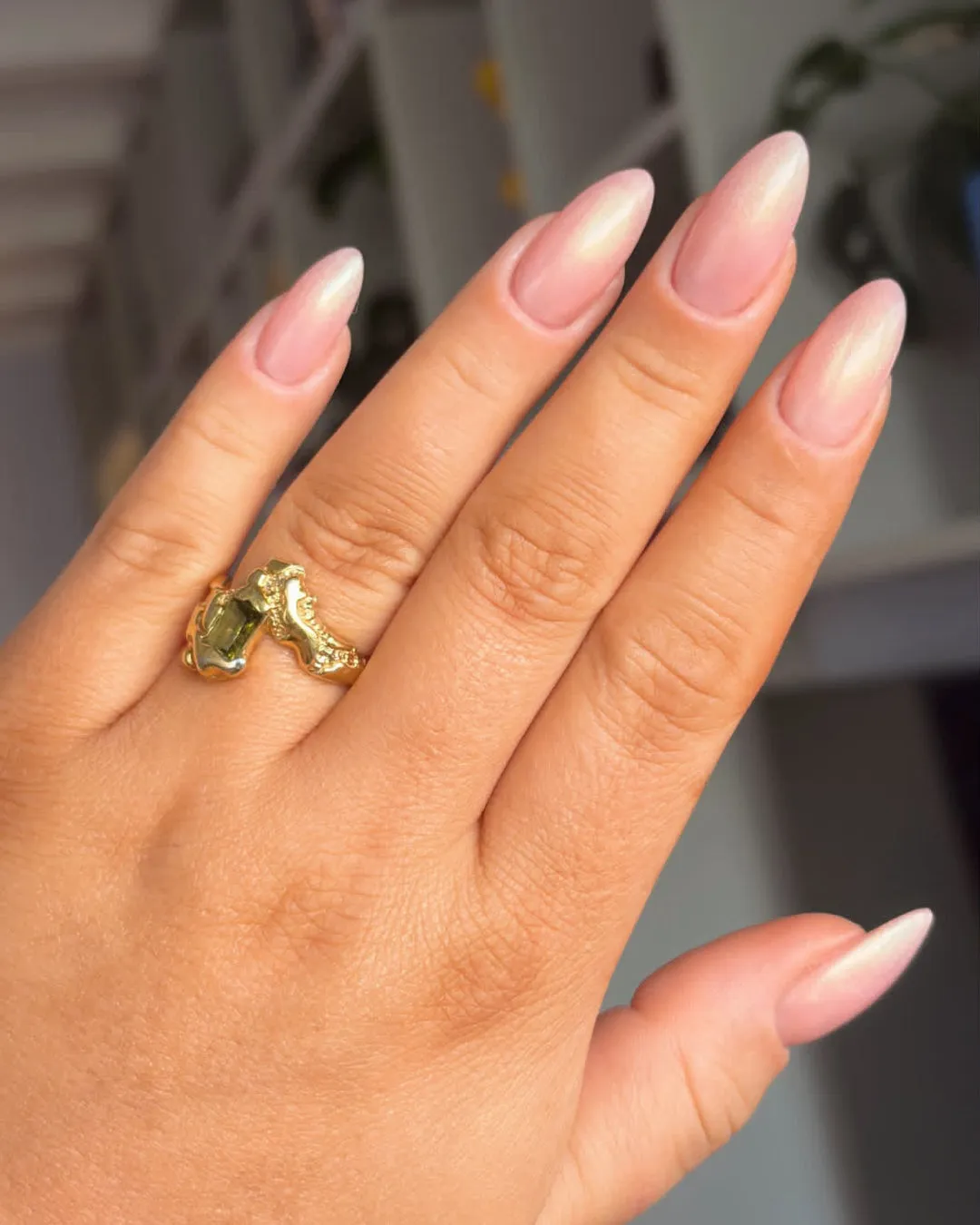 The Gel Collection Gel Polish 143 No Filter gellakk nude transparent