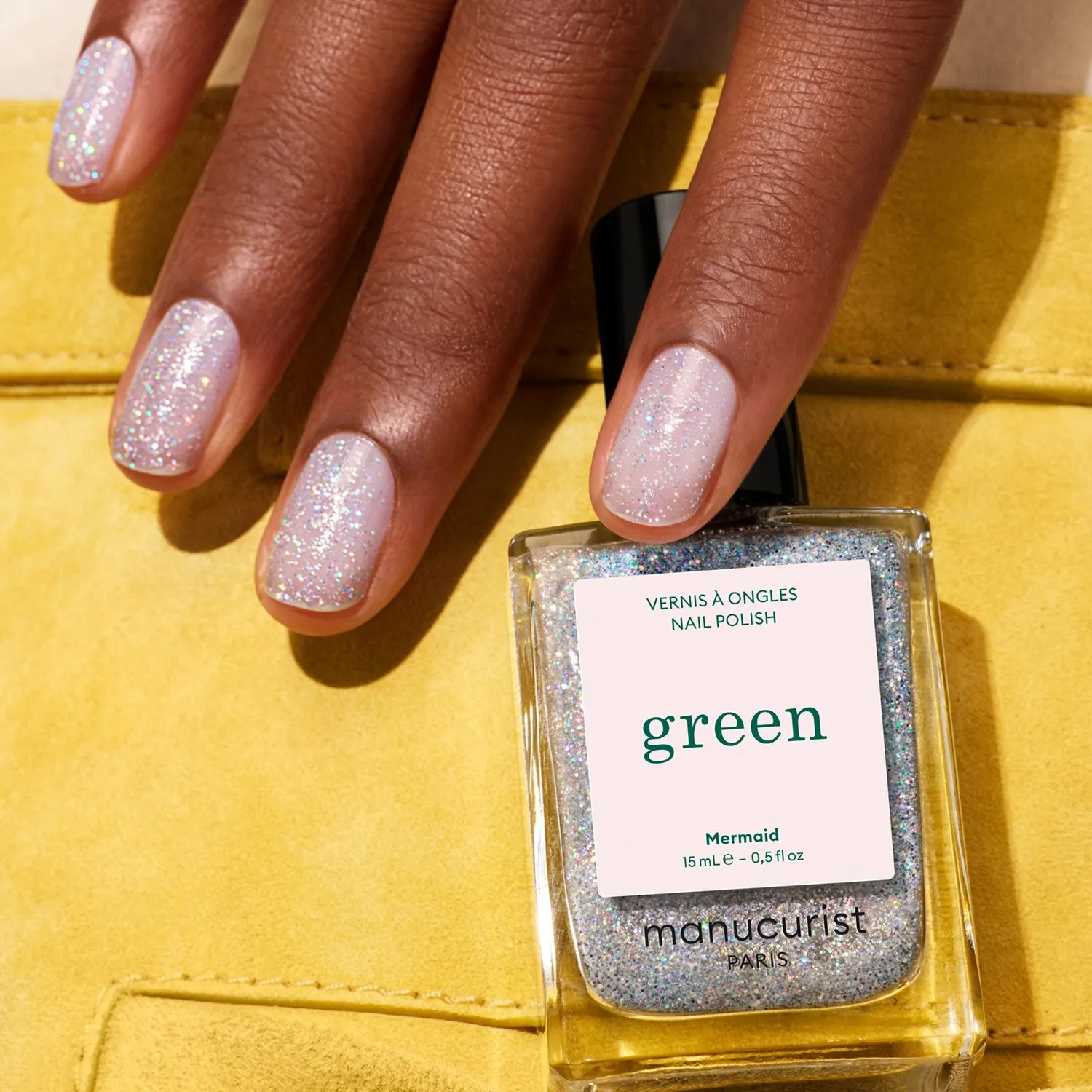 Manucurist Green Mermaid neglelakk holografisk glitter