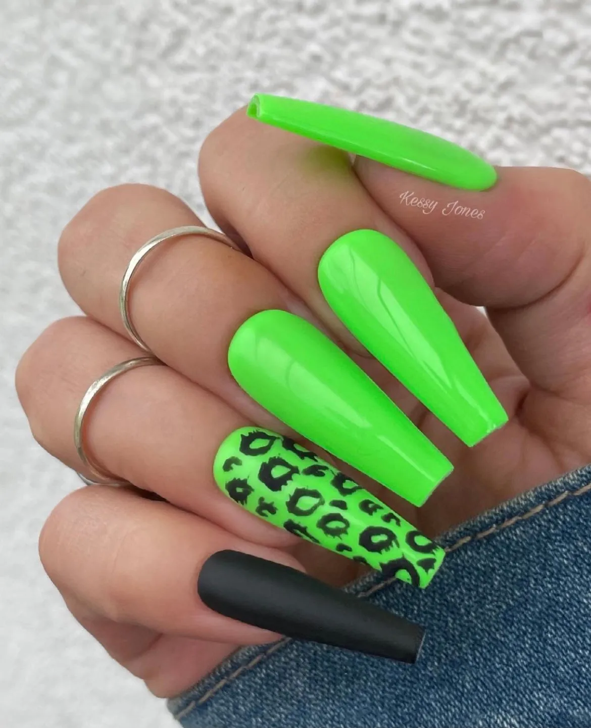Light Elegance ButterCream Fresh to Death neglegelé neongrønn 5 ml