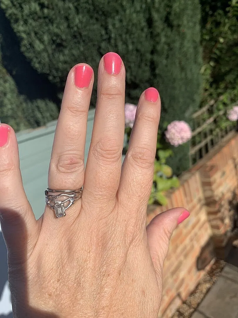 Nails Inc London Plant Power neglelakk U Ok Hun rosa