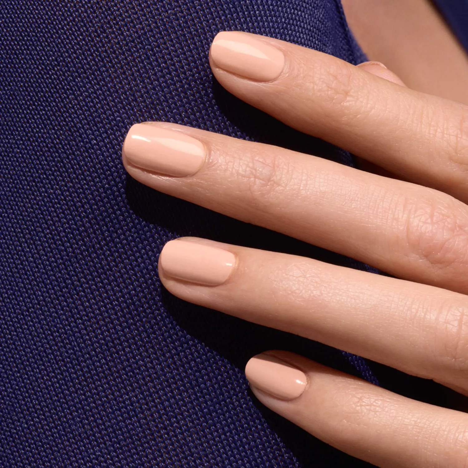 Manucurist Green Pink Sand neglelakk beige nude
