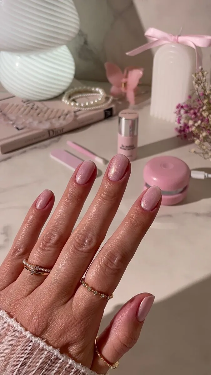 Le Mini Macaron Pink Quartz gelmanikyrsett med lampe 10-14 dager
