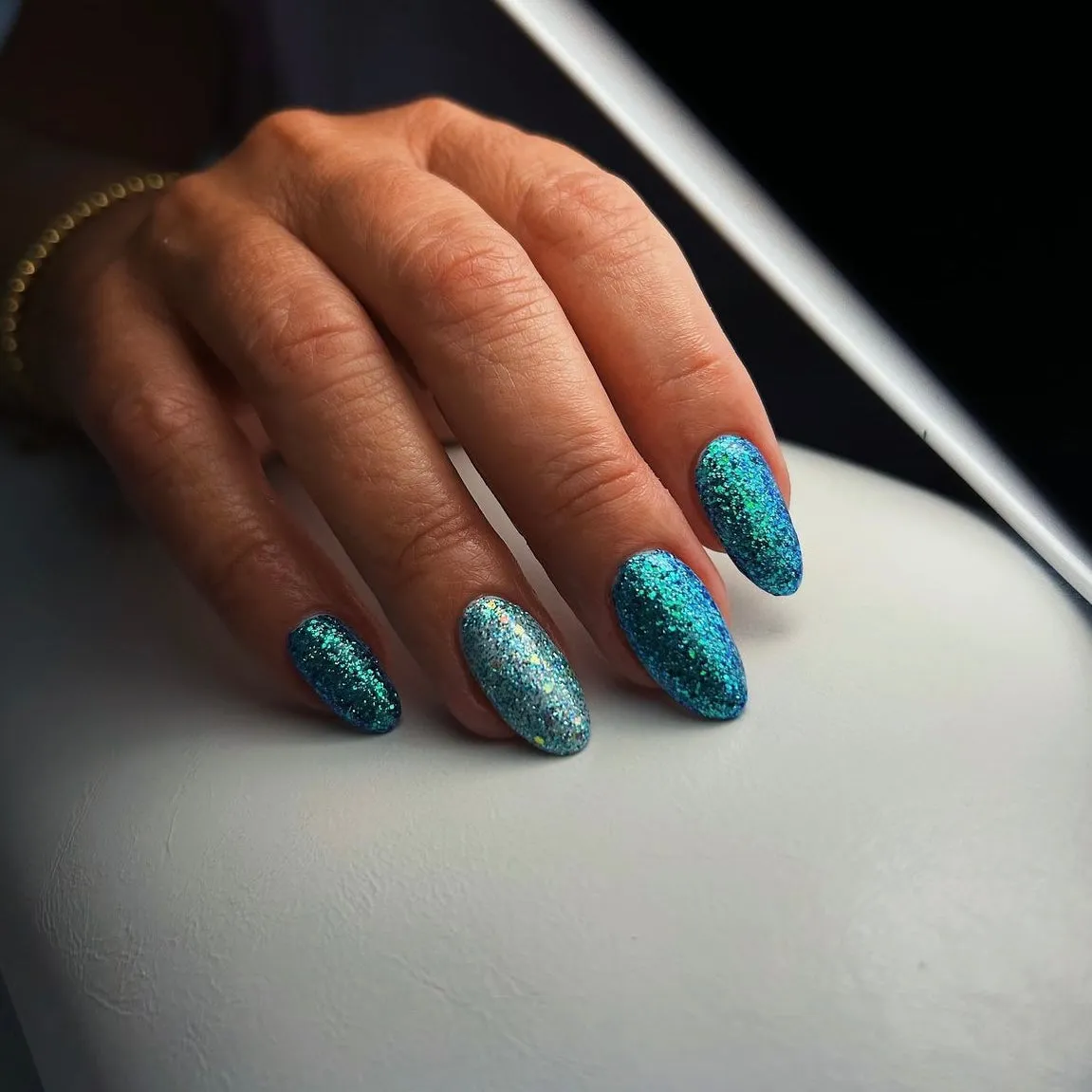 Light Elegance P+ Standing Ovation glitter gel polish 10 ml aqua