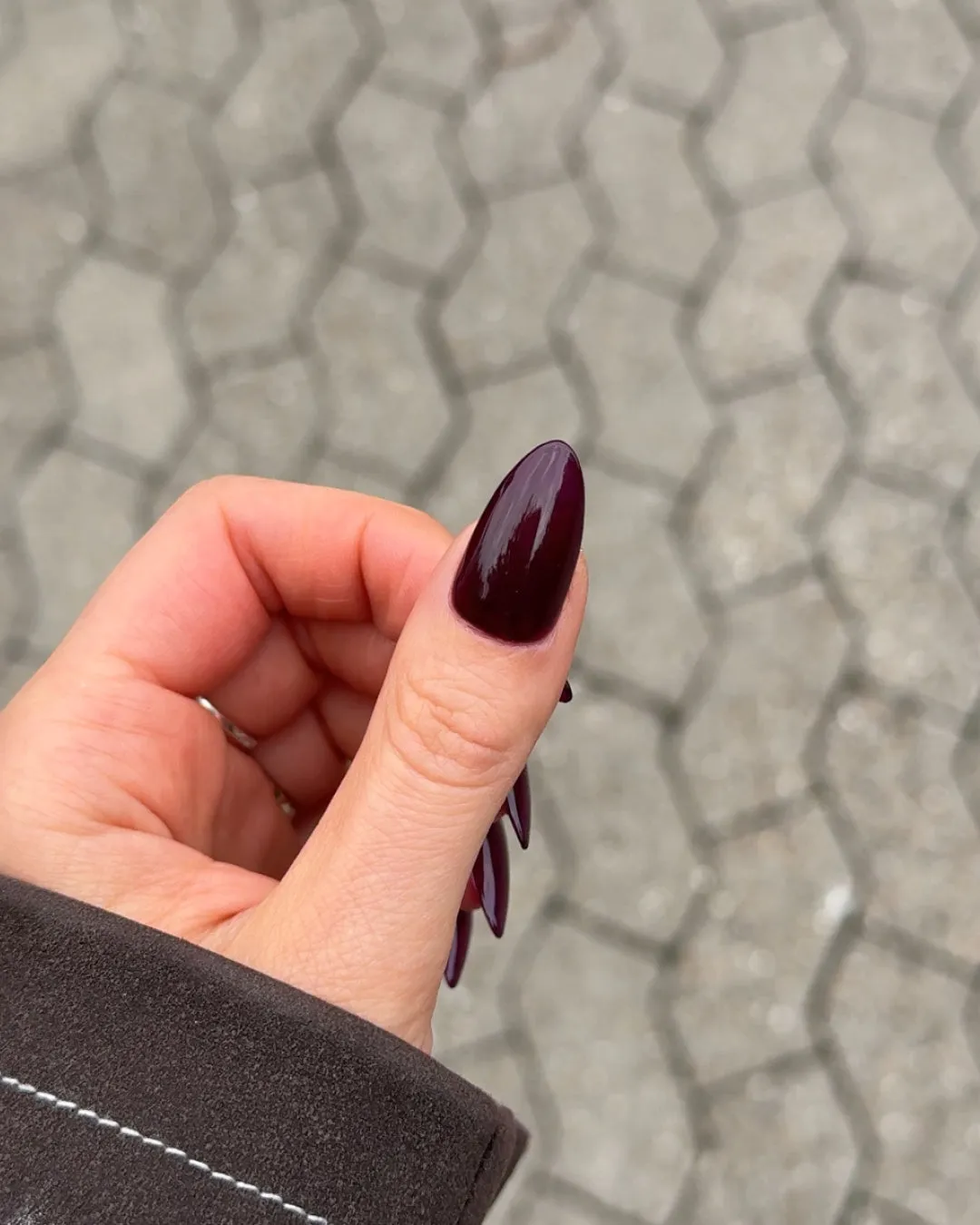 The Gel Collection Gel Polish 205 Mic Drop lilla plomme