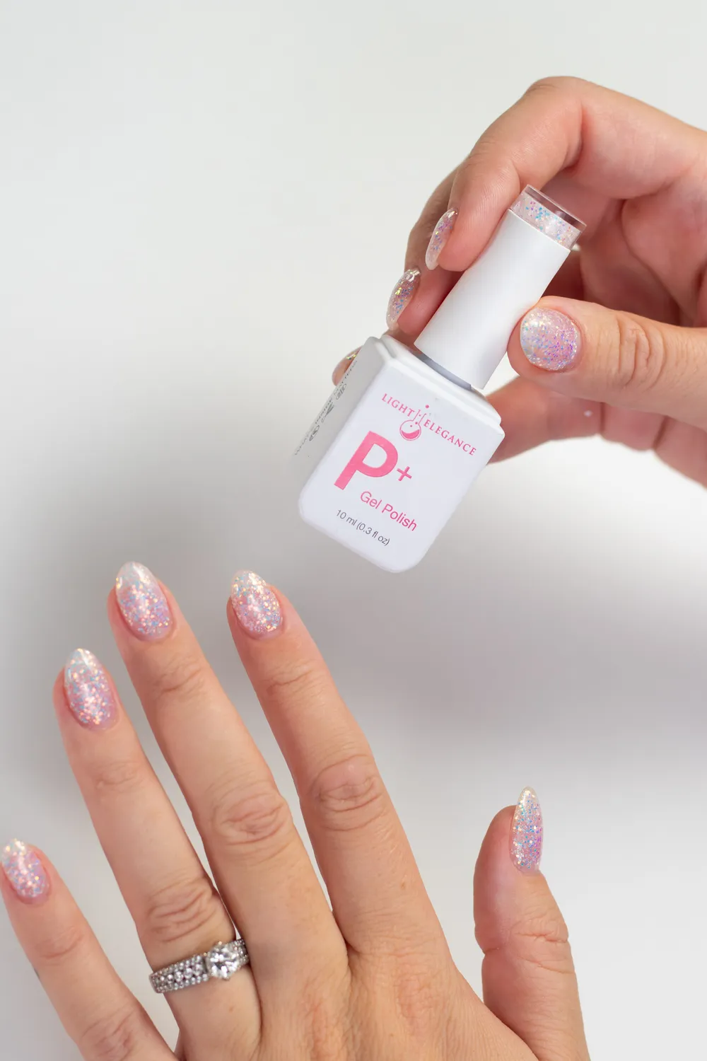 Light Elegance P+ She's a Star gellakk 10 ml rosa glitter