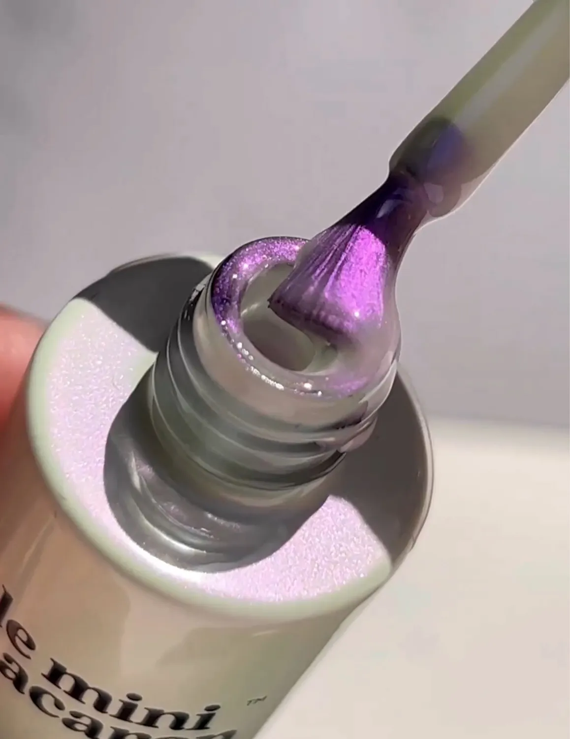Le Mini Macaron Pearlescence gellakksett 8,5 ml med LED-lampe