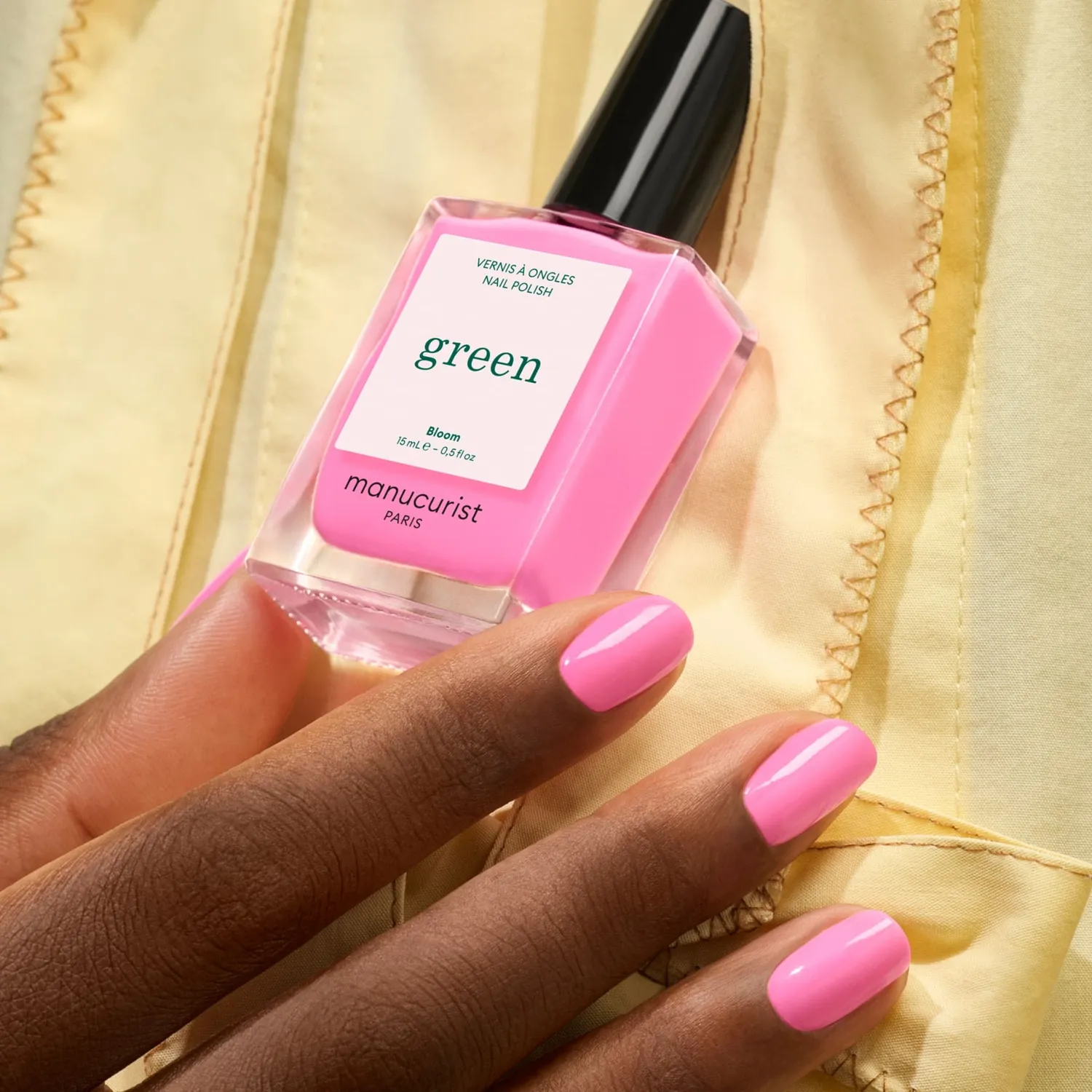 Manucurist Green Bloom neglelakk neonrosa
