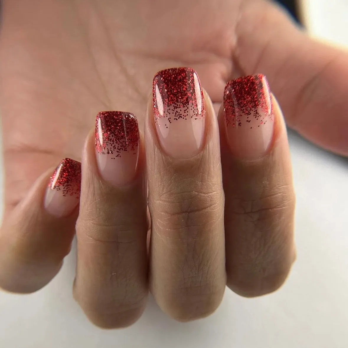 Light Elegance Be Mine glittergel 10 ml rød