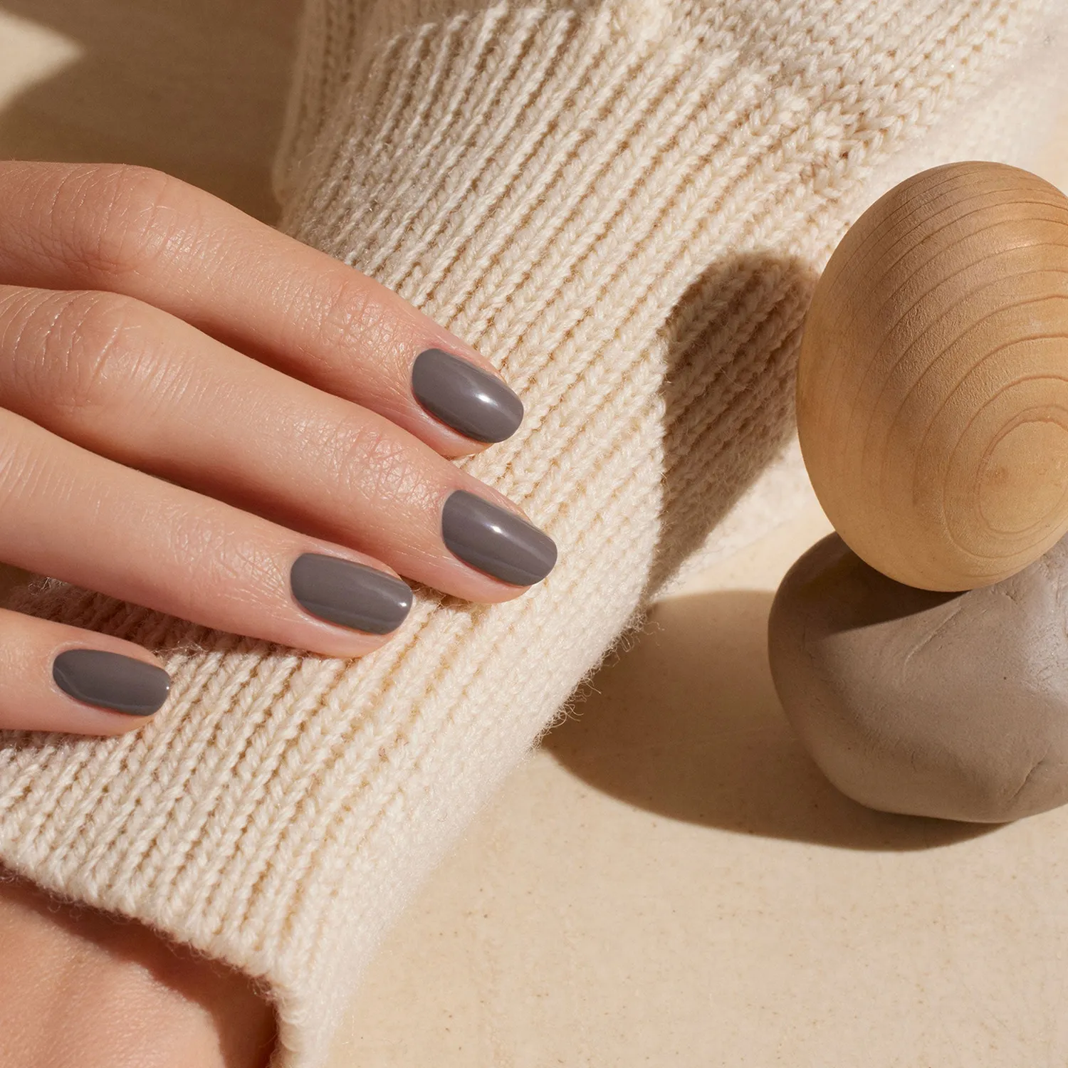 Manucurist Green Flash Clay gellakk taupe dekkevne