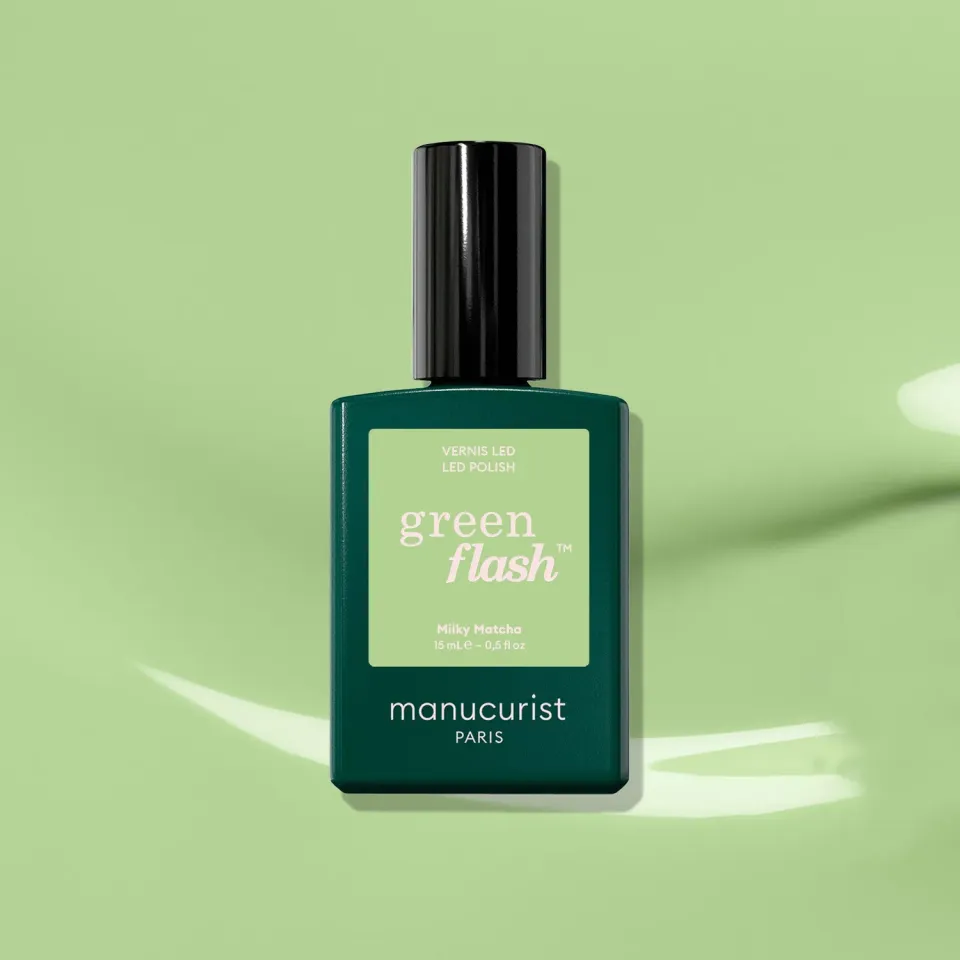 Manucurist Green Flash Milky Matcha gelelakk grønn