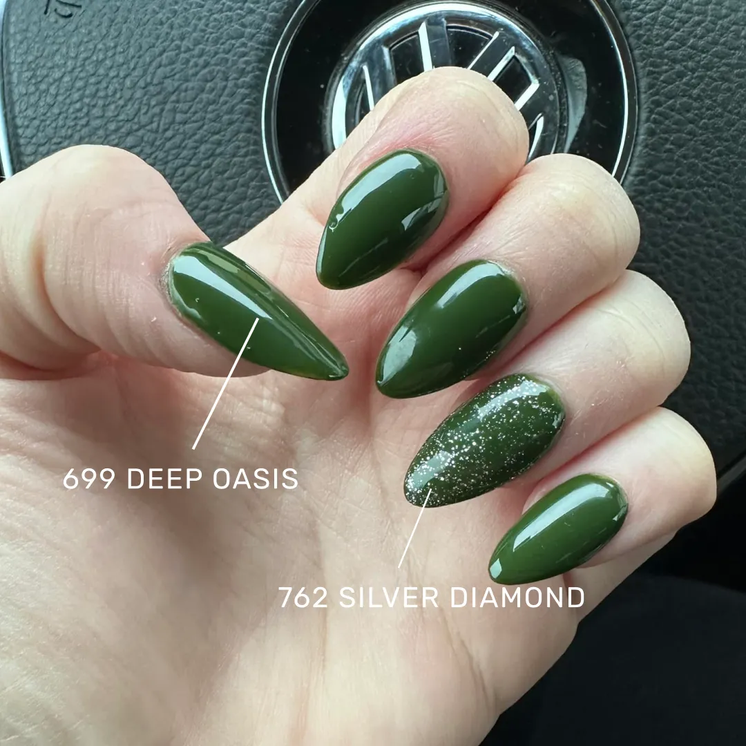 The Gel Collection 699 Deep Oasis gel polish mørkegrønn 10 ml