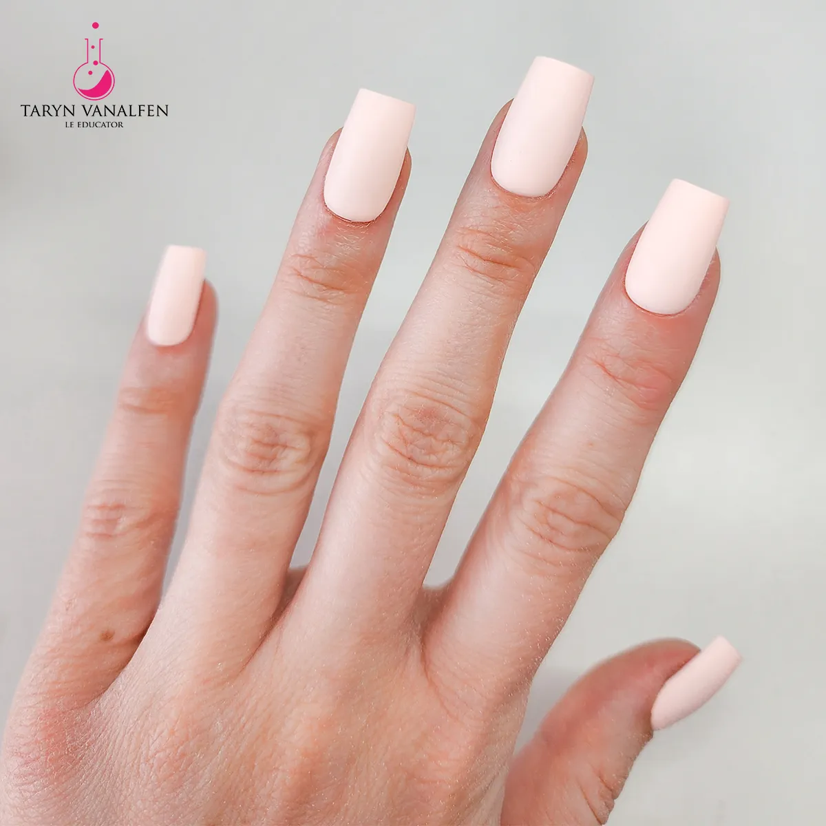 Light Elegance ButterCream Niña Bonita neglelakk 5 ml kremrosa