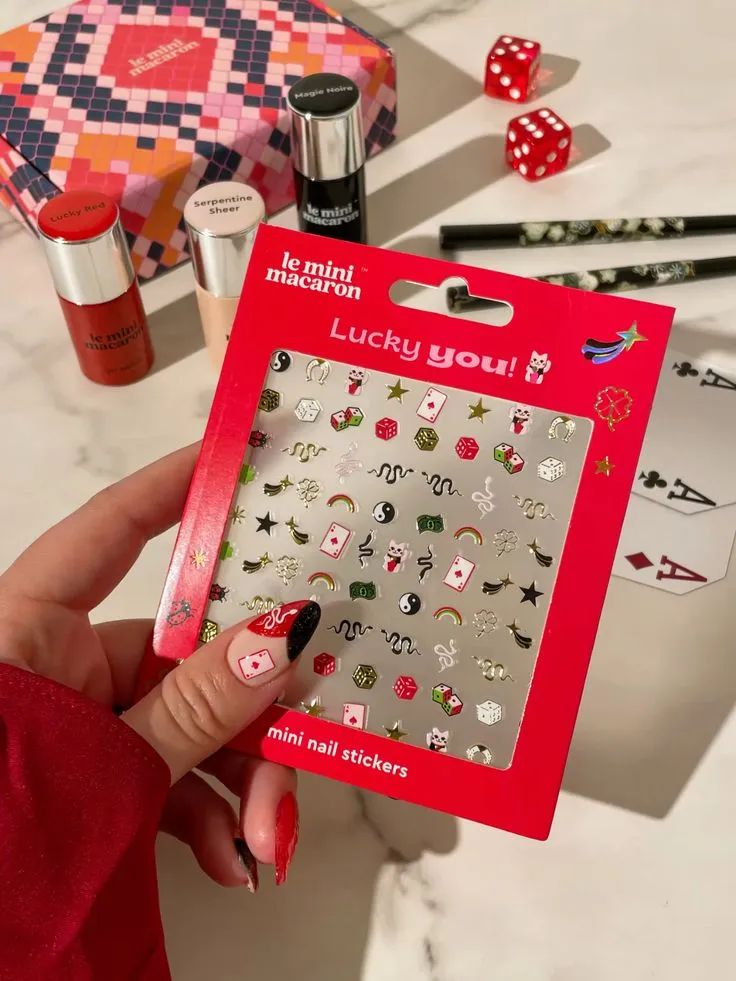 Le Mini Macaron Lucky You negleklistremerker lykkesymboler