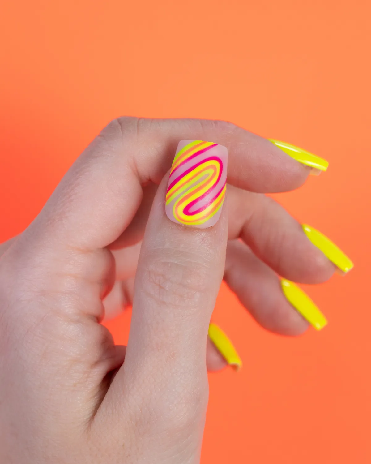 Light Elegance P+ Psychedelic gellakk 10 ml neon gul