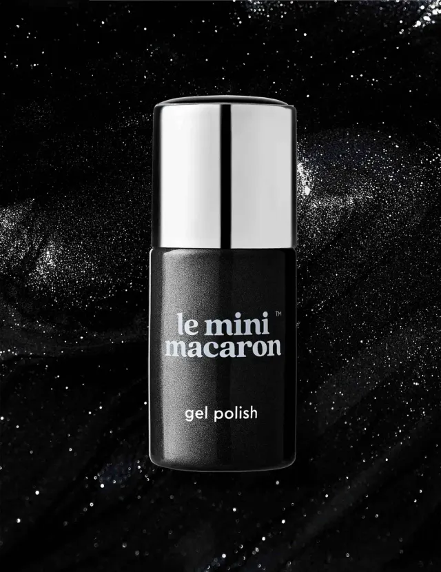 Le Mini Macaron Magie Noire gellakk 8,5 ml svart glitter