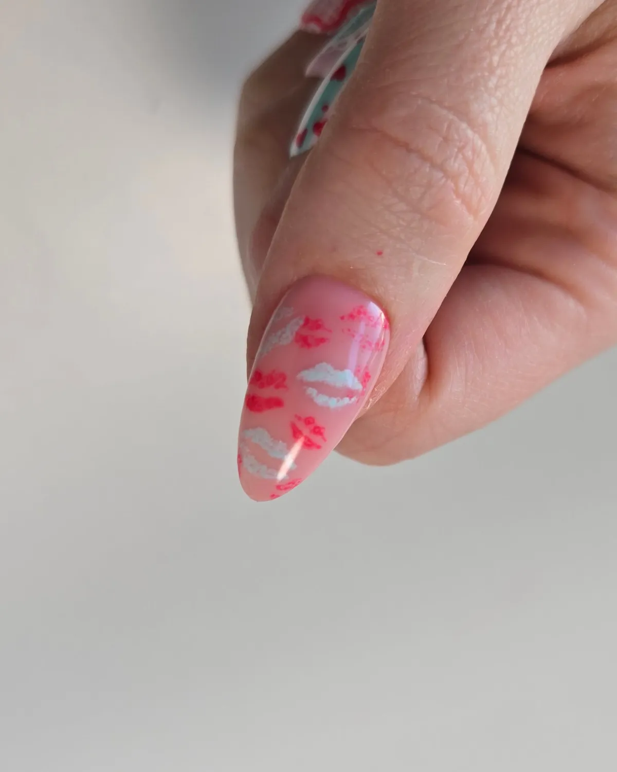 Light Elegance ButterCream Queen of Hearts gellakk rød heldekkende
