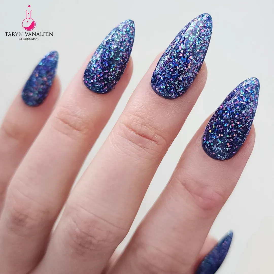 Light Elegance Tough Act to Follow glittergel 10 ml midnatt