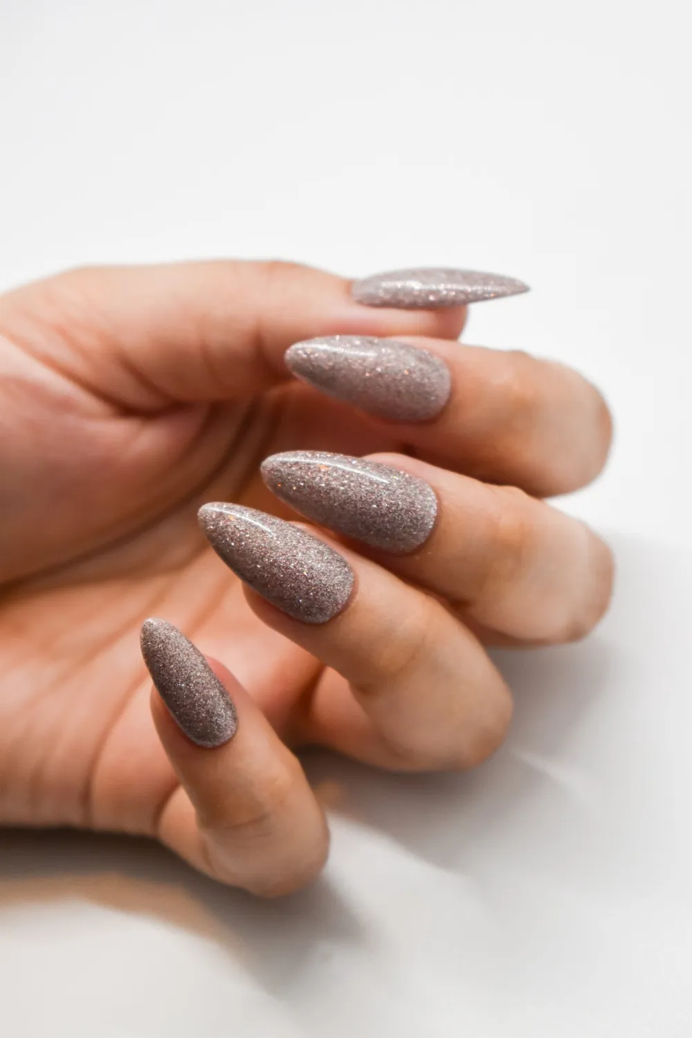 Light Elegance Smokin Gun glittergel 10 ml taupegrå