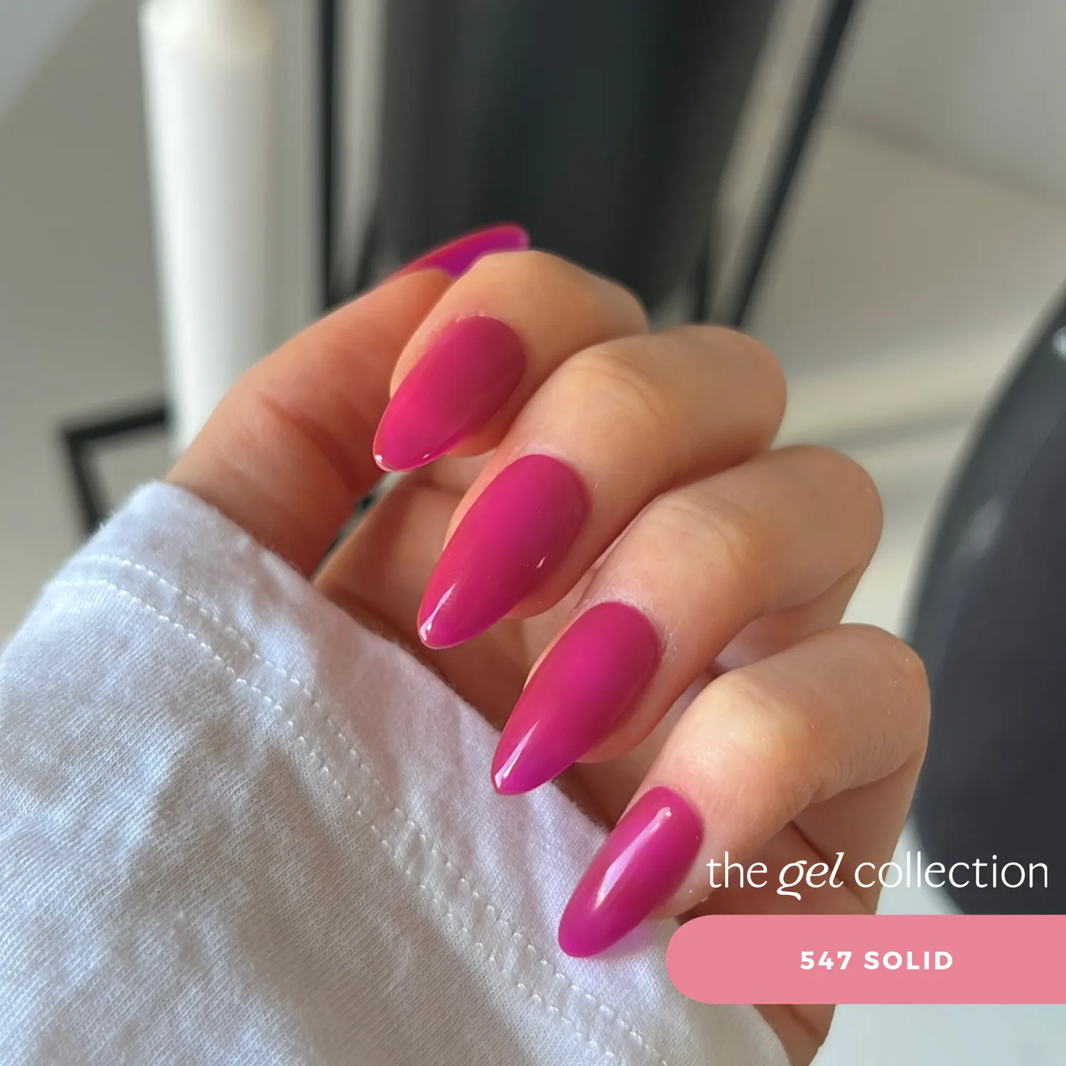 The Gel Collection 547 Solid gellakk mørk rosa 10ml semi-transparent