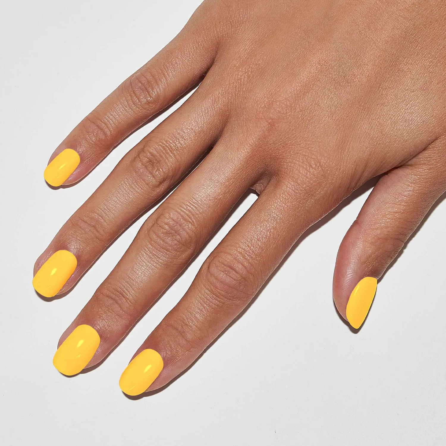 Le Mini Macaron Limoncello gellakk 8,5 ml solgul