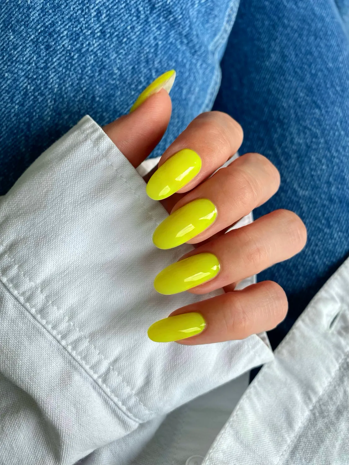 The Gel Collection 832 Electric Feel gellakk 10 ml neongul