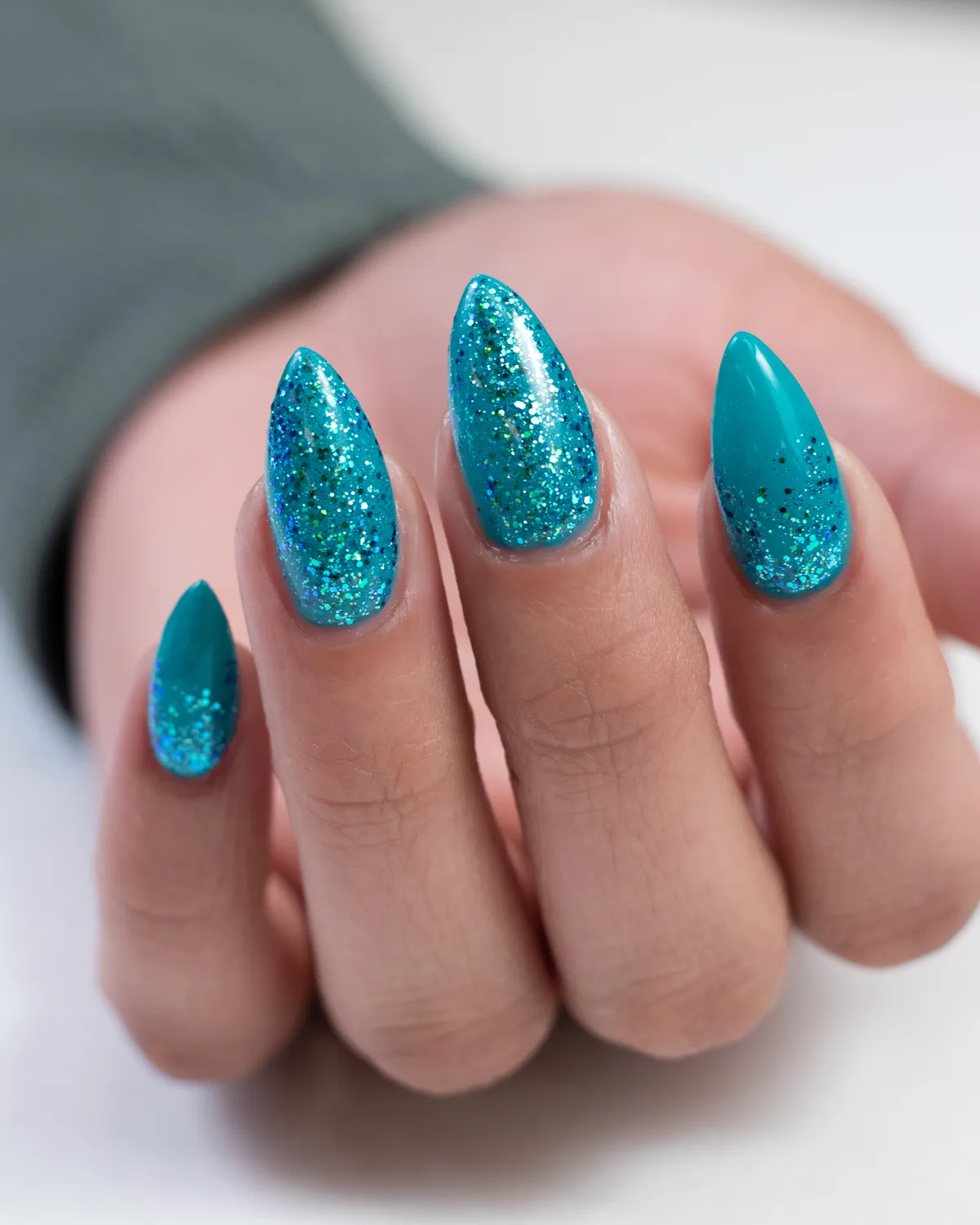 Light Elegance ButterCream Holy Guacamole neglelakk 5 ml teal