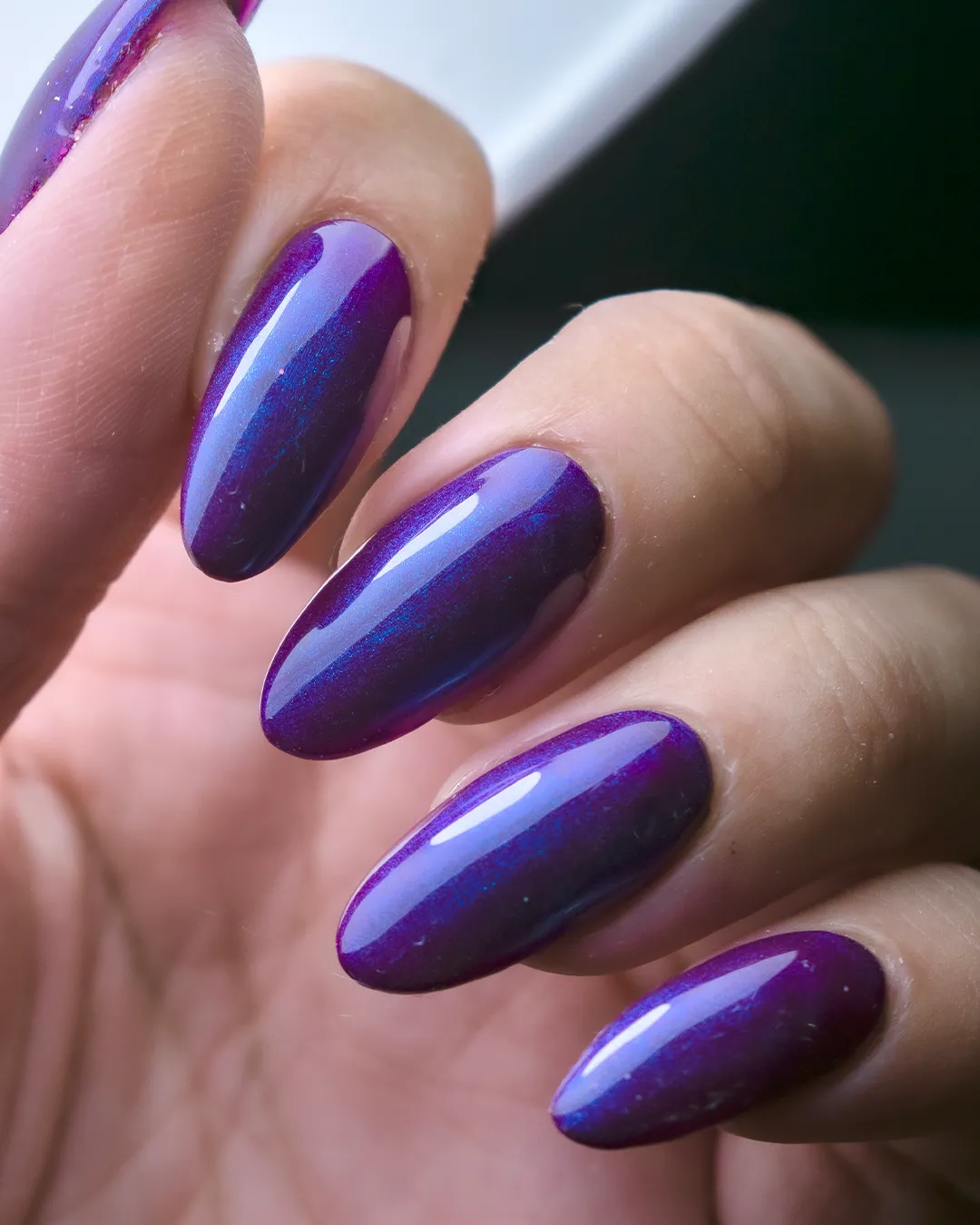 Light Elegance P+ Stone Cold gelpolish 10 ml mørk lilla