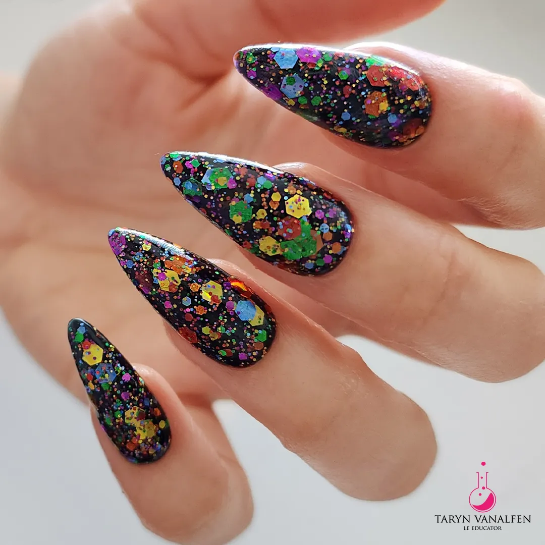 Light Elegance P+ Everyone's a Critic glitterlakk 10 ml