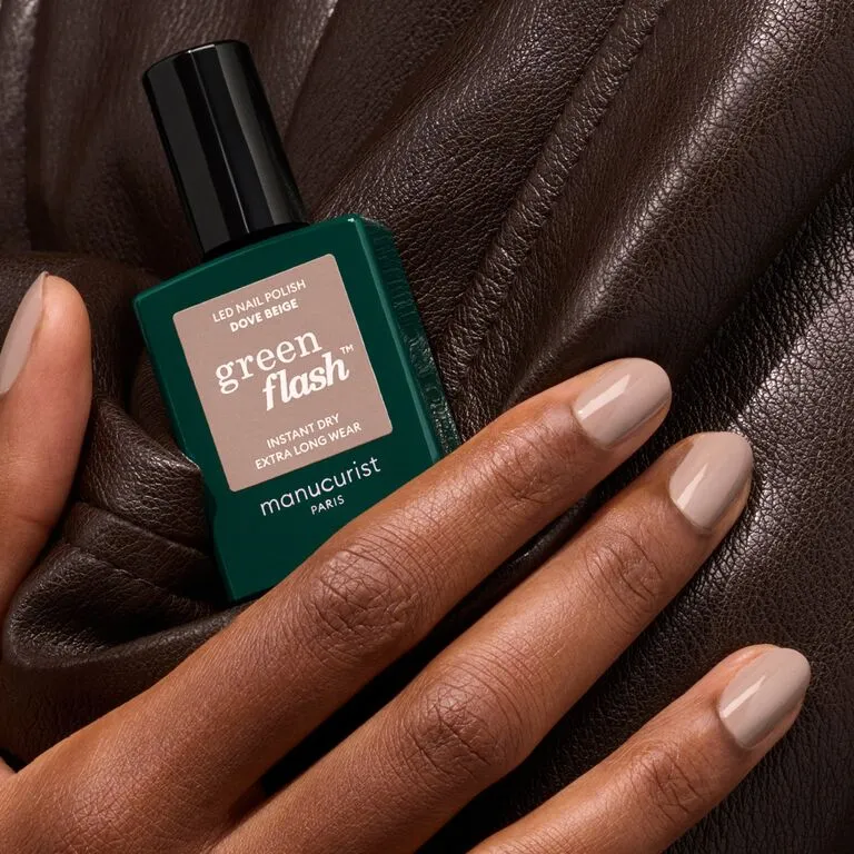 Manucurist Green Flash Dove Beige gel-neglelakk beige