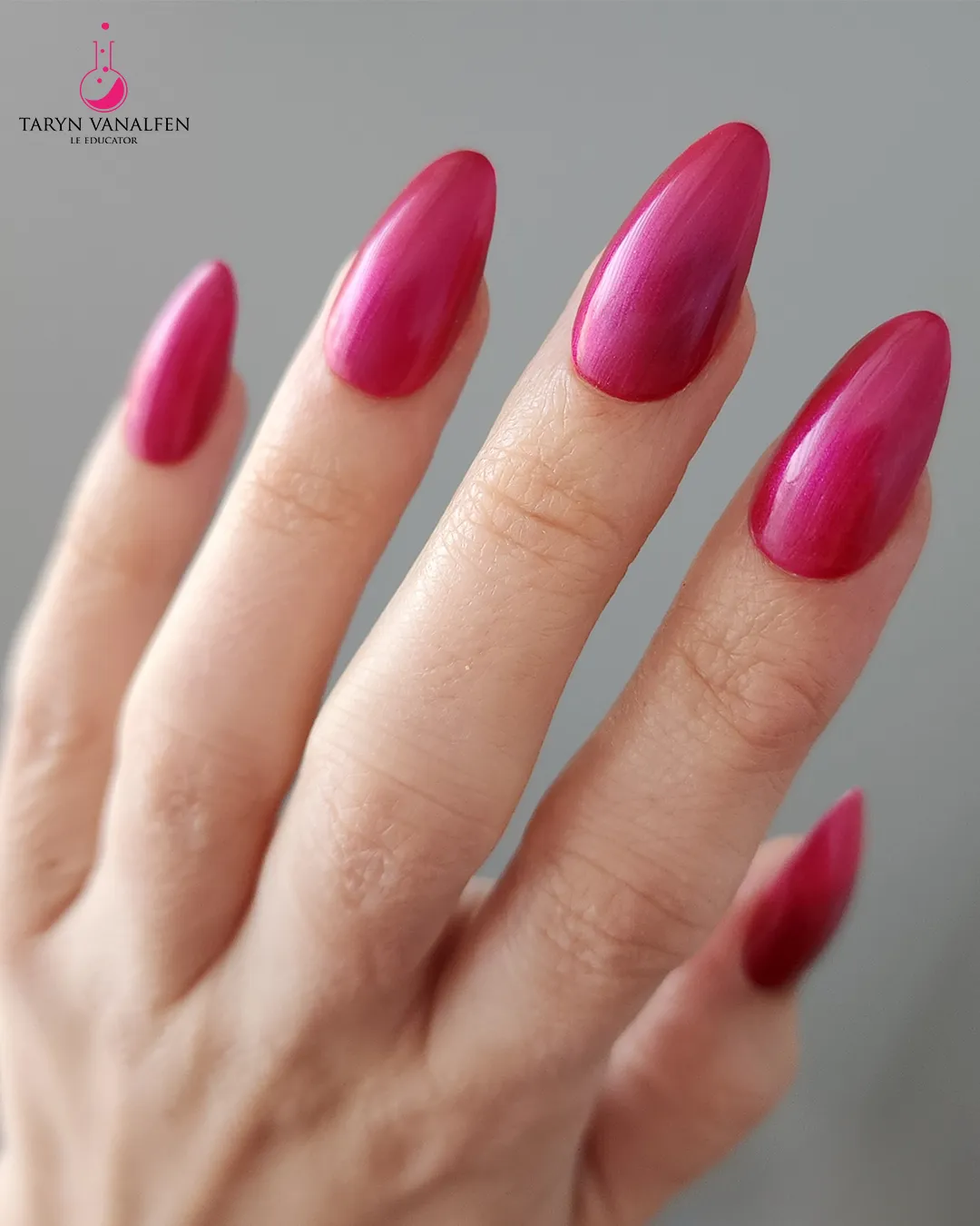Light Elegance P+ I Lava You gel polish 10 ml bær-fuchsia shimmer