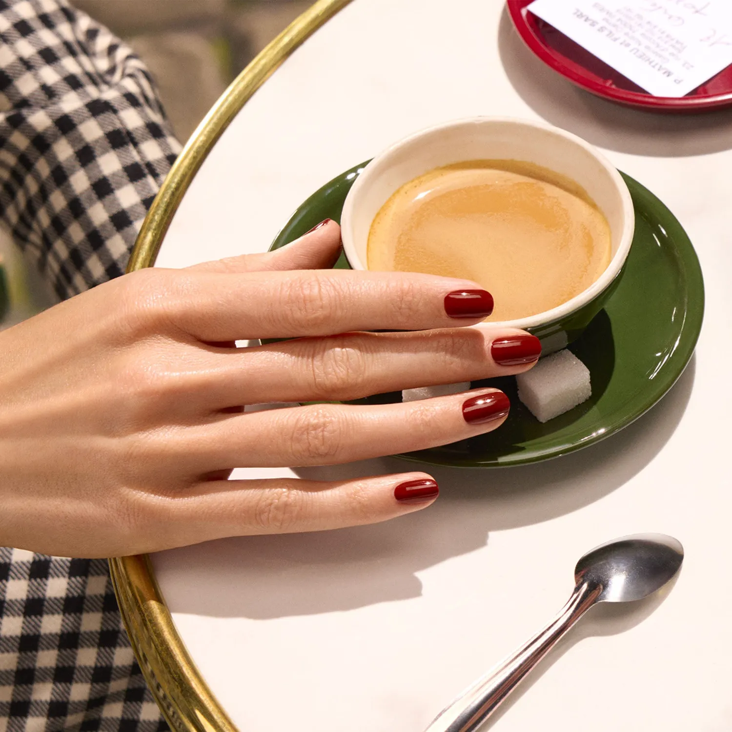 Manucurist Green Flash Bohème gel polish brunrød