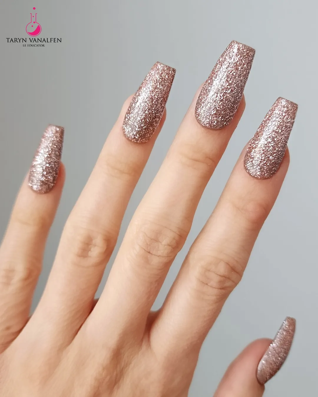 Light Elegance Pints & Quartz glitter gel 10 ml nøytral gull