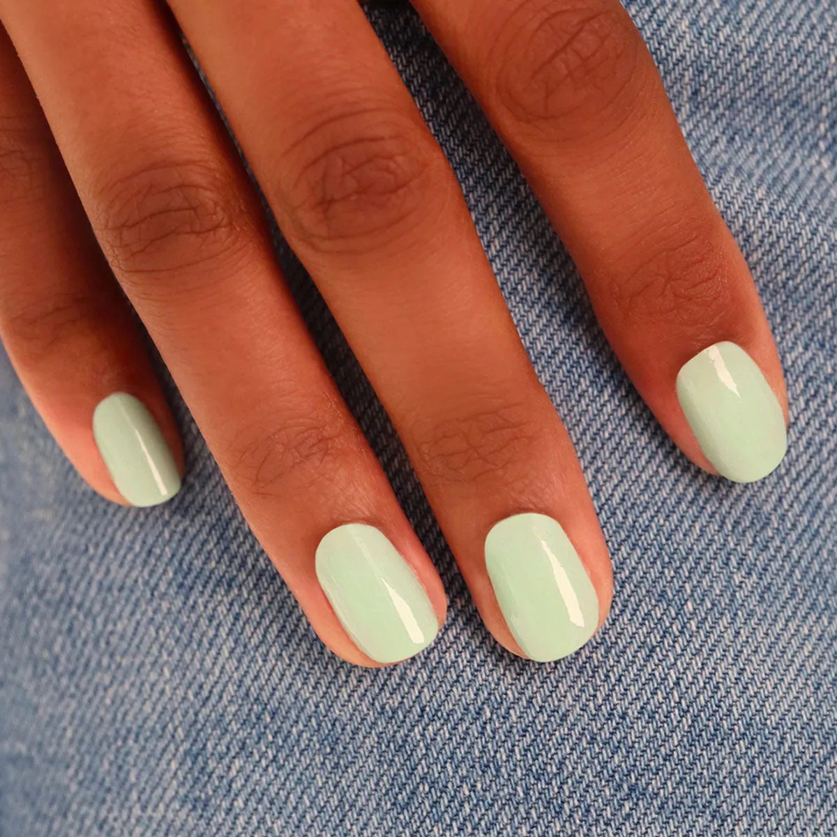 Manucurist Green Mint neglelakk pastell grønn