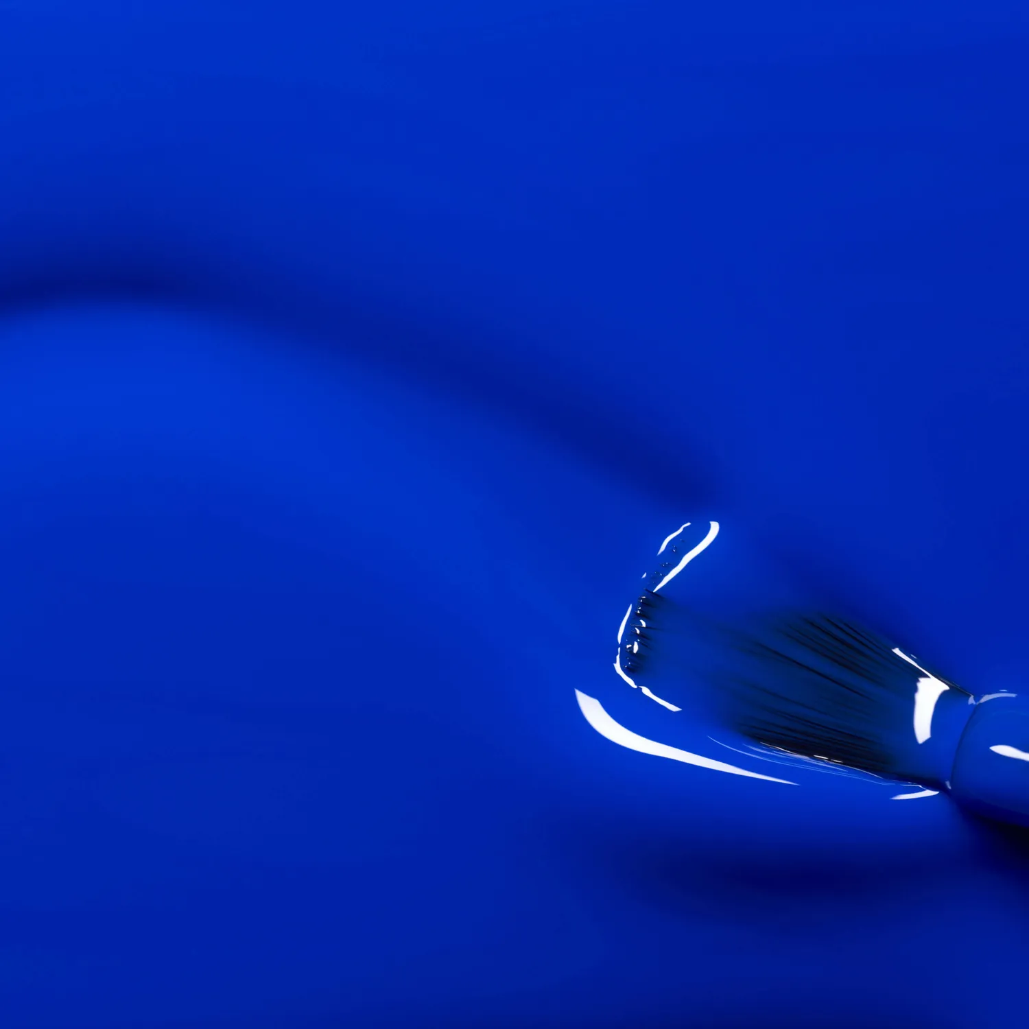 Manucurist Green Ultramarine neglelakk elektrisk blå