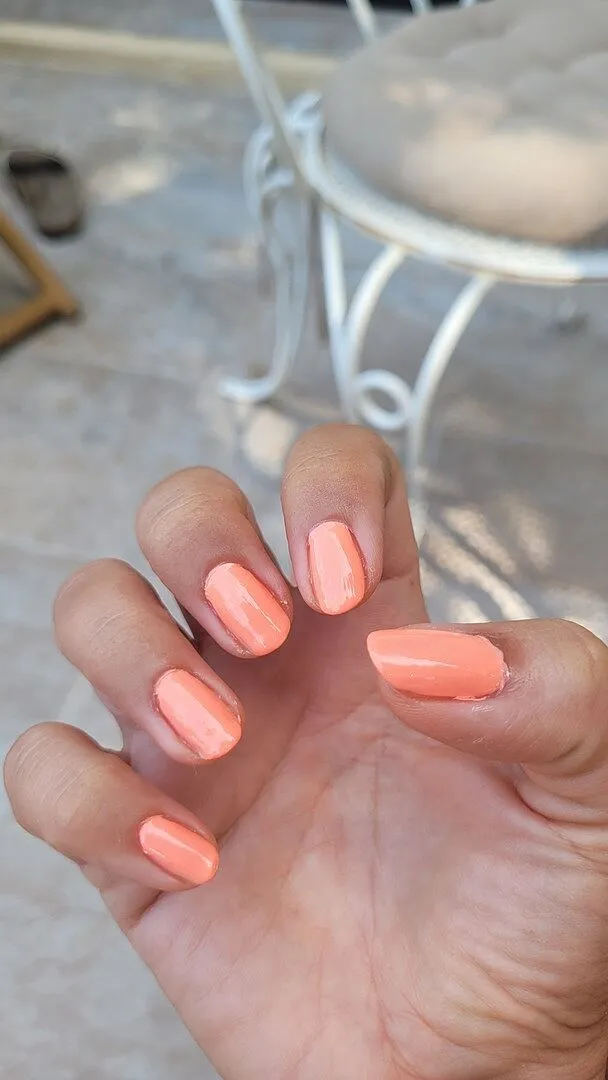 Manucurist Green Tangerine neglelakk lys neonoransje
